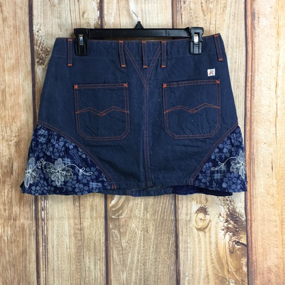 💙Replay denim embroidered ruffle skirt size 28 - Picture 2 of 7